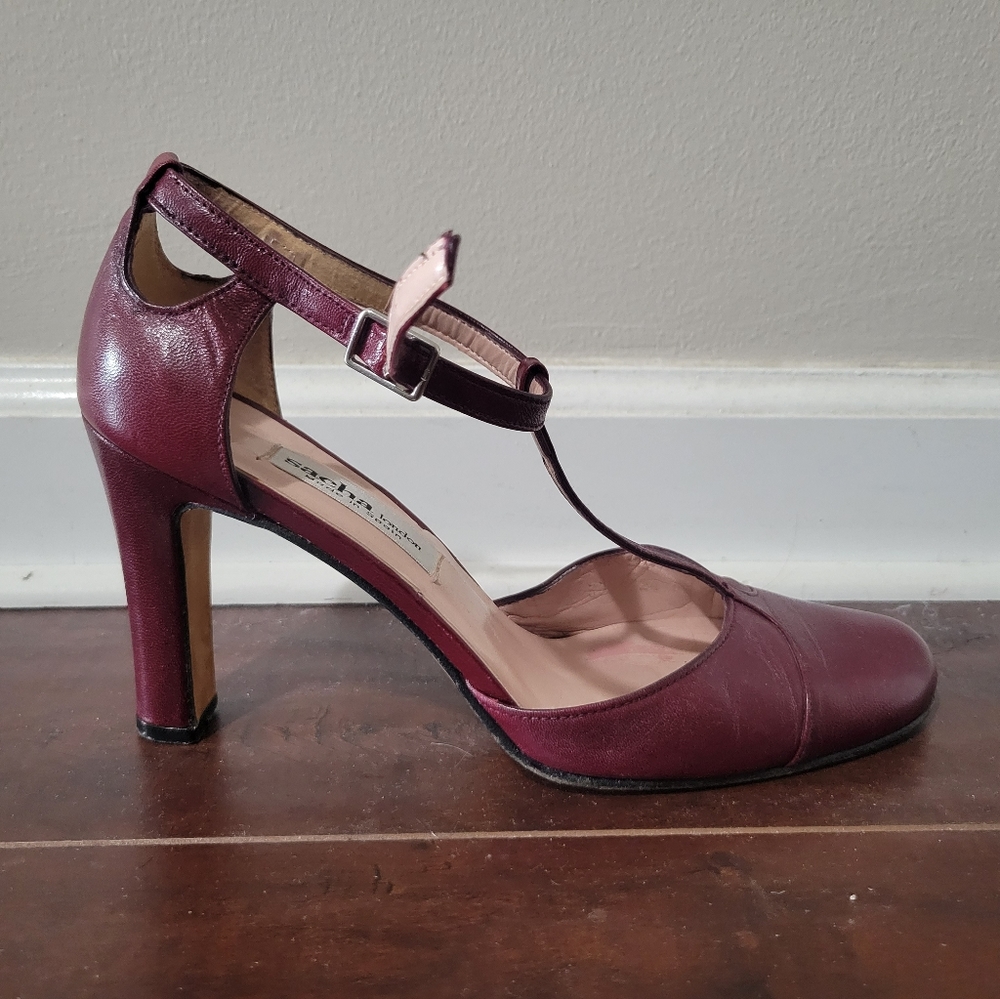 Sacha London, burgundy heels, size 7